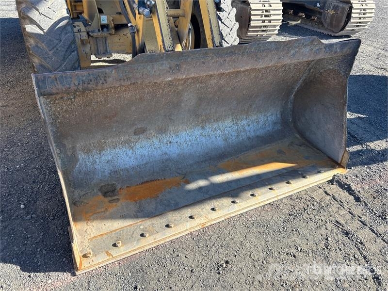 CAT 906 Pale gommate
