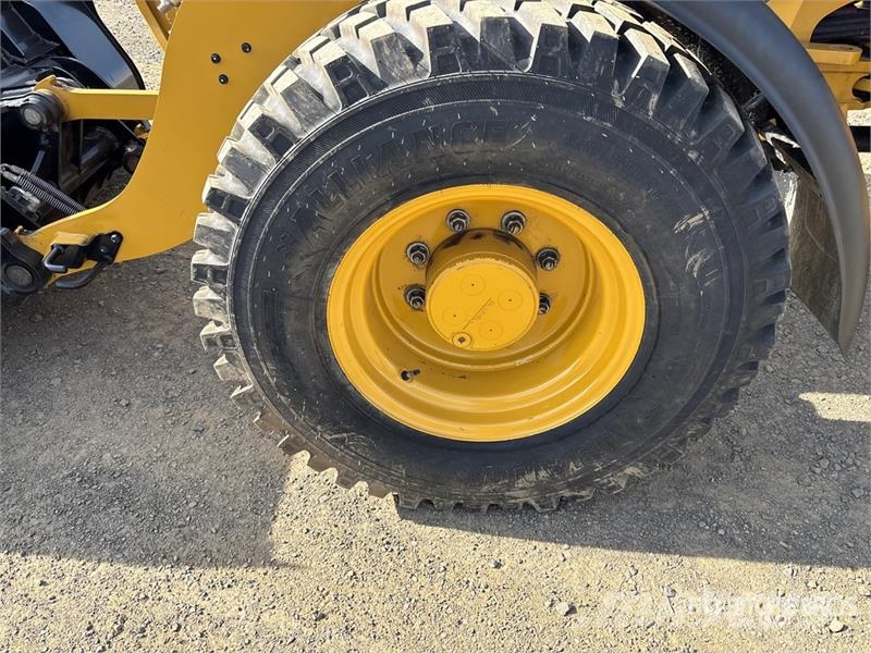CAT 908M Wheel Loader Gumikerekes homlokrakodók