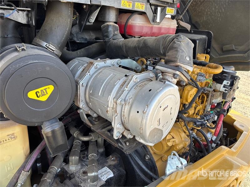 CAT 908M Wheel Loader Gumikerekes homlokrakodók