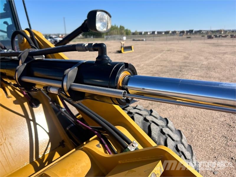 CAT 908M Wheel Loader Naudoti ratiniai krautuvai