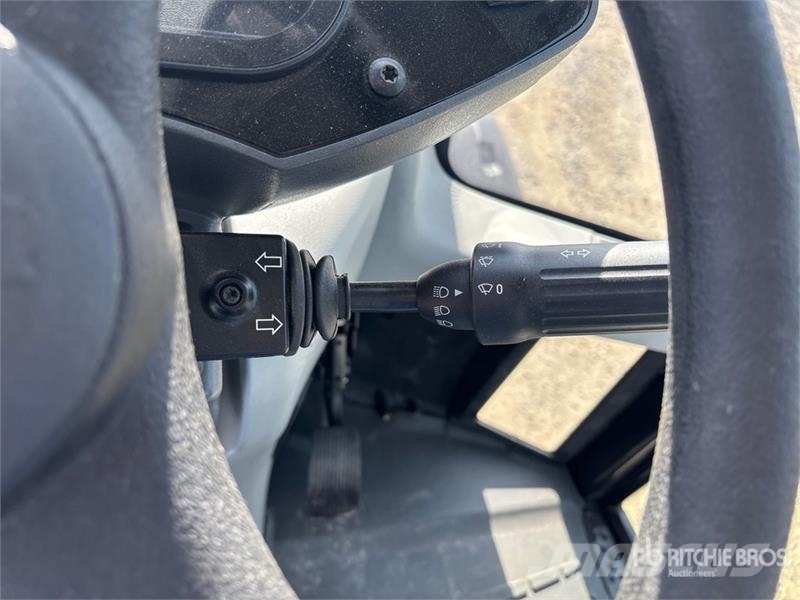 CAT 908M Wheel Loader Gumikerekes homlokrakodók