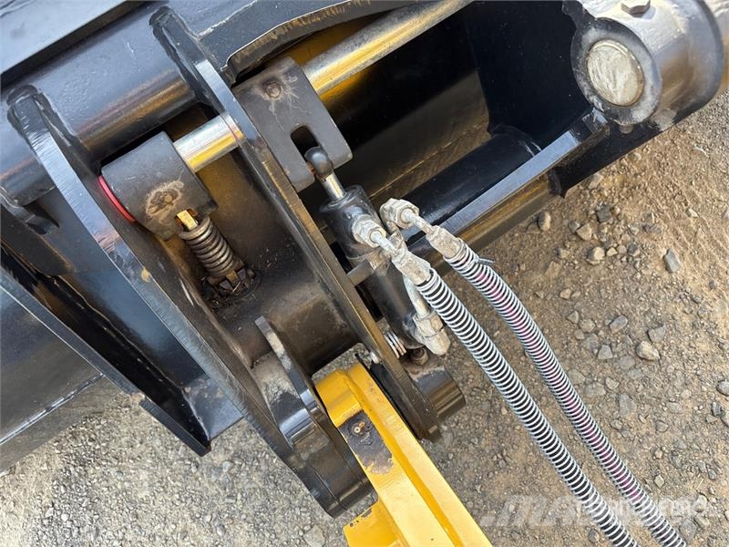 CAT 908M Wheel Loader Gumikerekes homlokrakodók