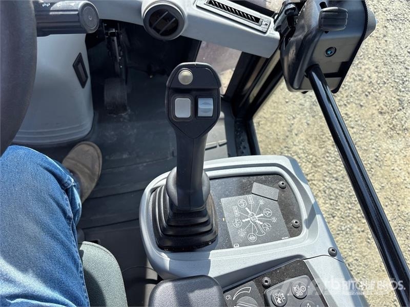 CAT 908M Wheel Loader Gumikerekes homlokrakodók