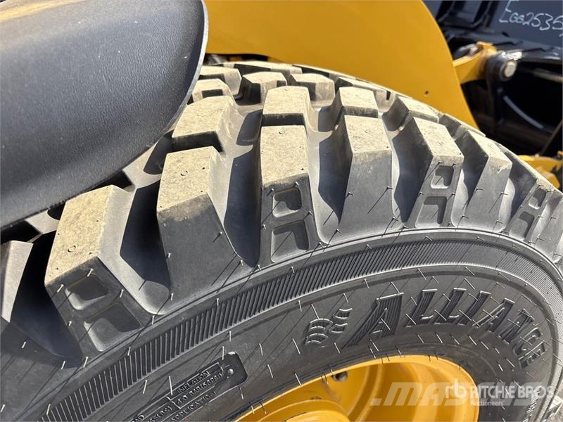 CAT 908M Wheel Loader Gumikerekes homlokrakodók