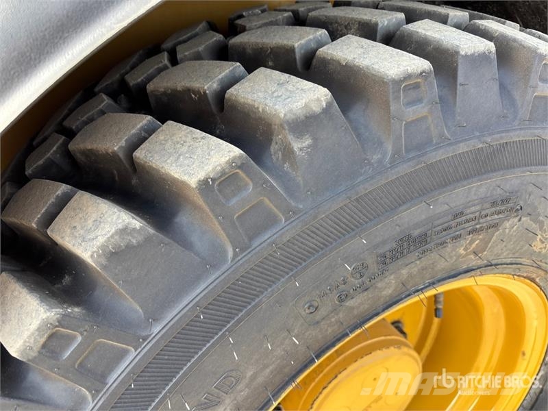 CAT 908M Wheel Loader Gumikerekes homlokrakodók