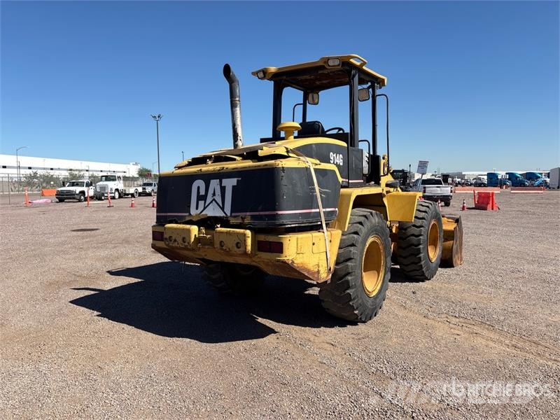 CAT 914G Pale gommate