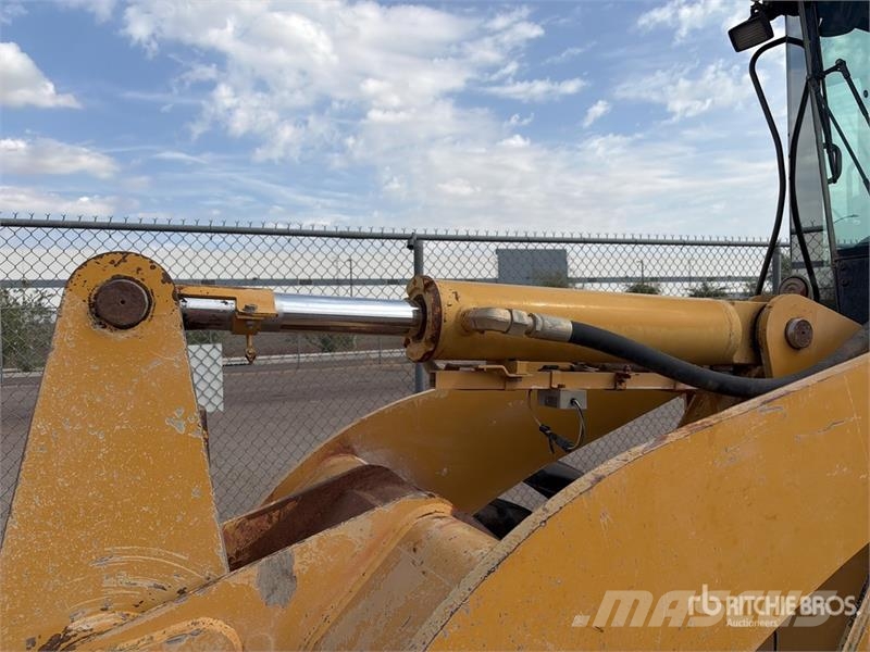 CAT 924GZ Kolesni nakladalci
