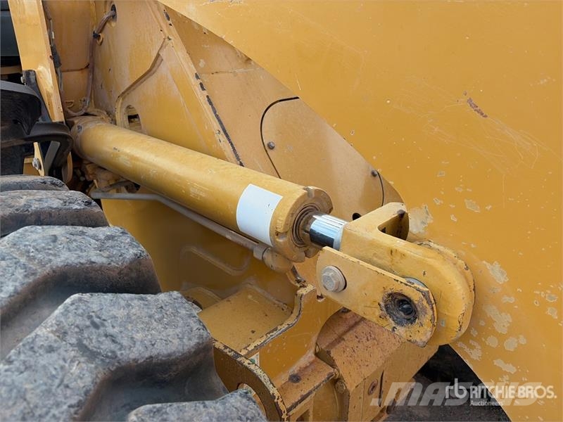 CAT 924GZ Kolesni nakladalci