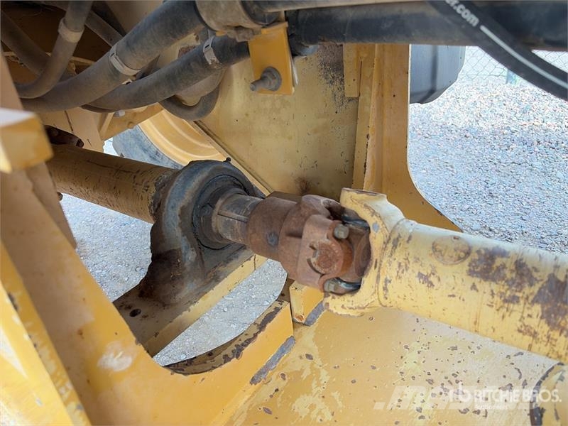 CAT 924GZ Kolesni nakladalci