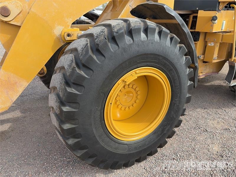 CAT 924GZ Kolesni nakladalci