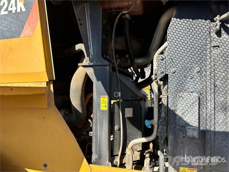 CAT 924K 휠로우더
