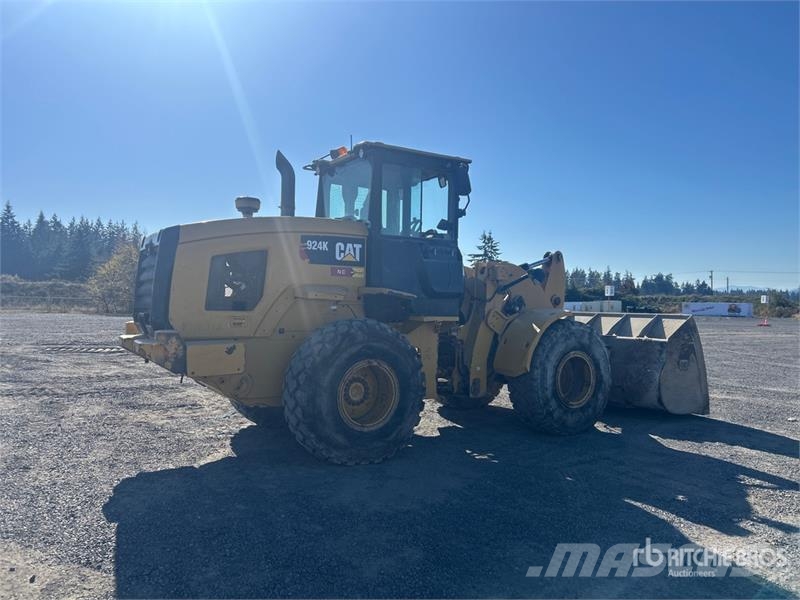 CAT 924K Pale gommate
