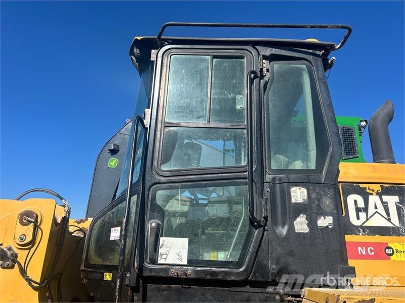 CAT 924K Pale gommate