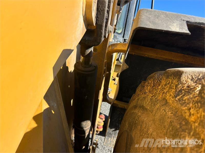 CAT 924K 휠로우더
