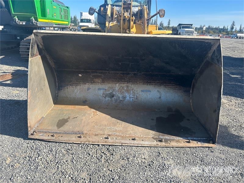 CAT 924K Pale gommate
