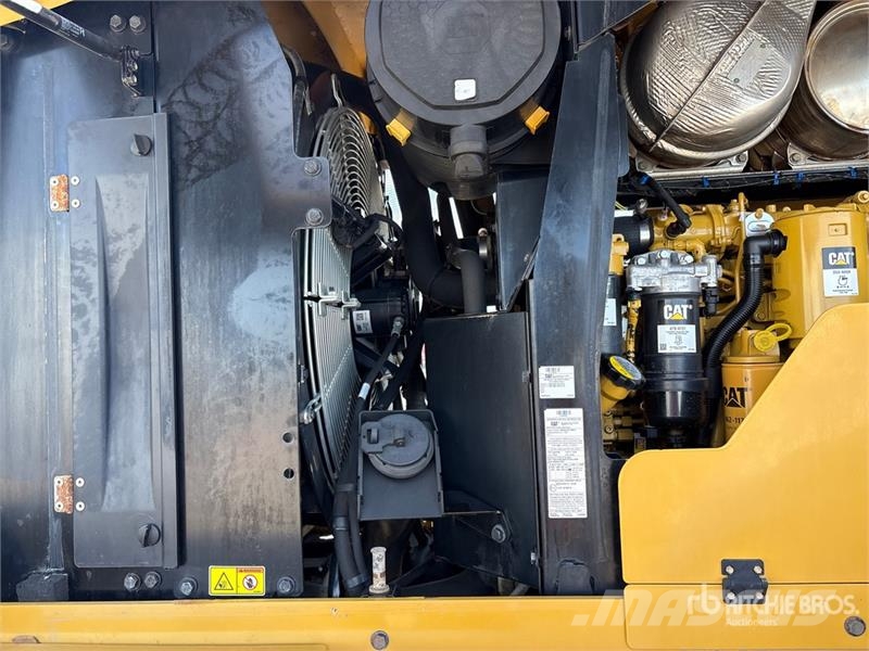 CAT 926M Wheel Loader 輪胎式裝載機