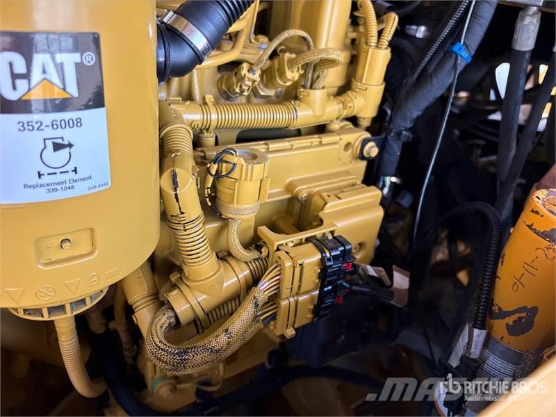 CAT 926M Wheel Loader 輪胎式裝載機