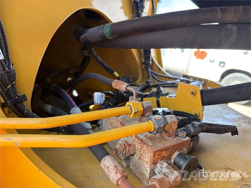 CAT 926M Wheel Loader 輪胎式裝載機