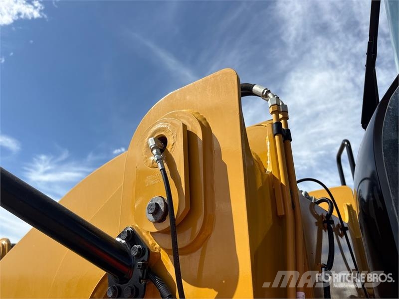 CAT 926M Wheel Loader 輪胎式裝載機