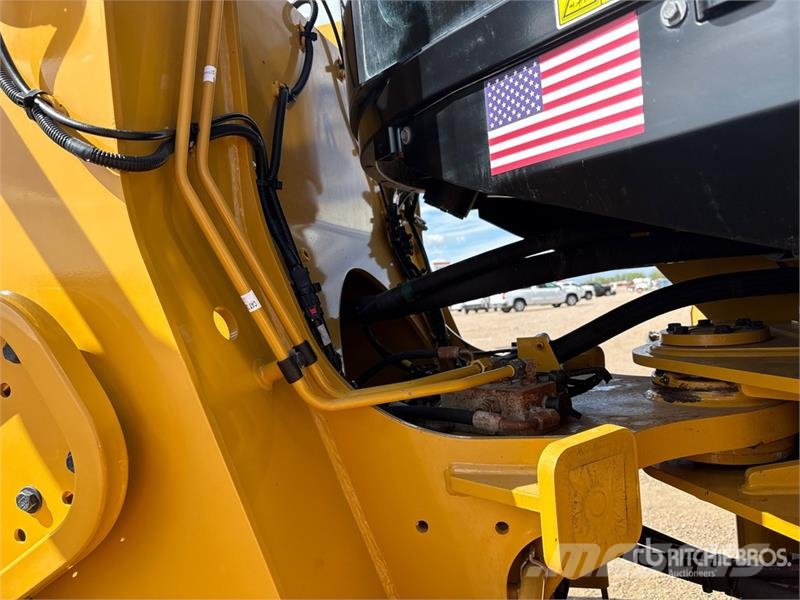 CAT 926M Wheel Loader 輪胎式裝載機