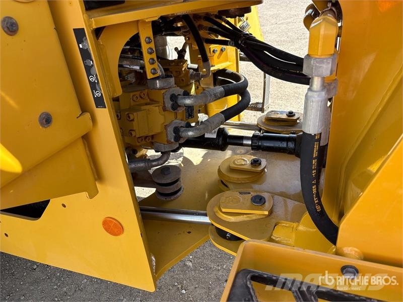 CAT 926M Wheel Loader 輪胎式裝載機