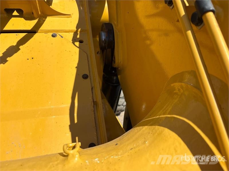 CAT 926M Wheel Loader 輪胎式裝載機