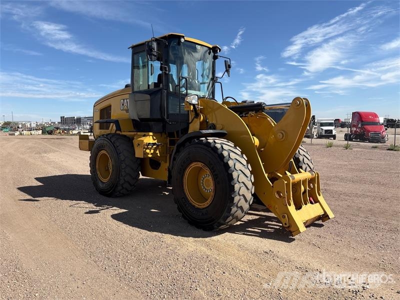 CAT 926M Wheel Loader 輪胎式裝載機