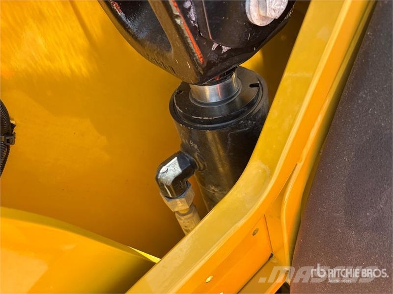 CAT 926M Wheel Loader 輪胎式裝載機