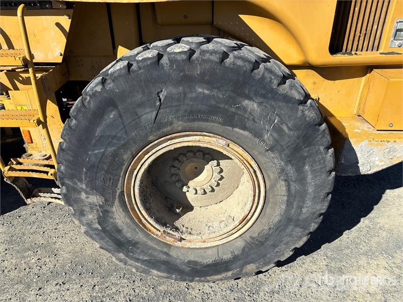 CAT 928H لوادر بعجل