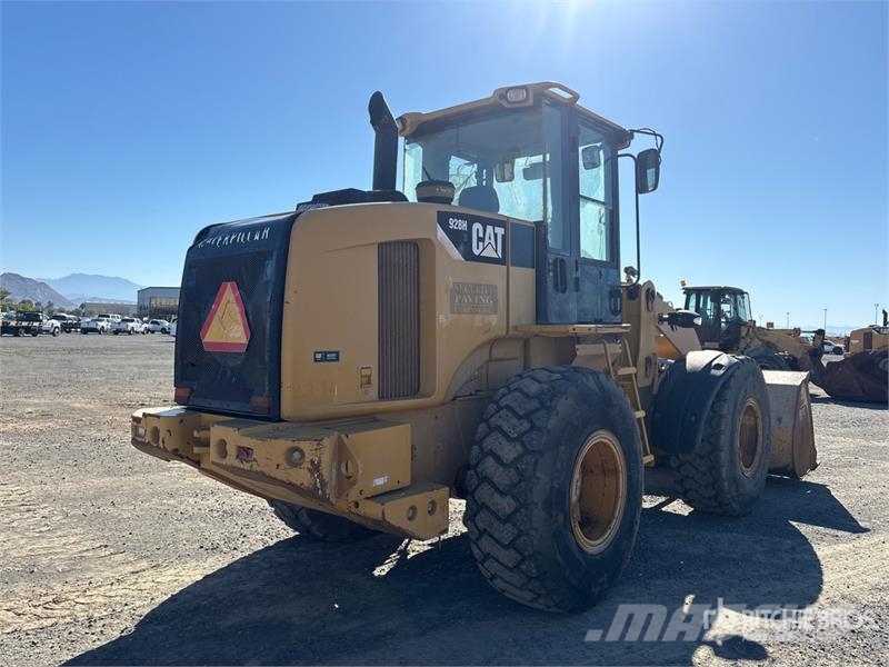 CAT 928H Kolové nakladače