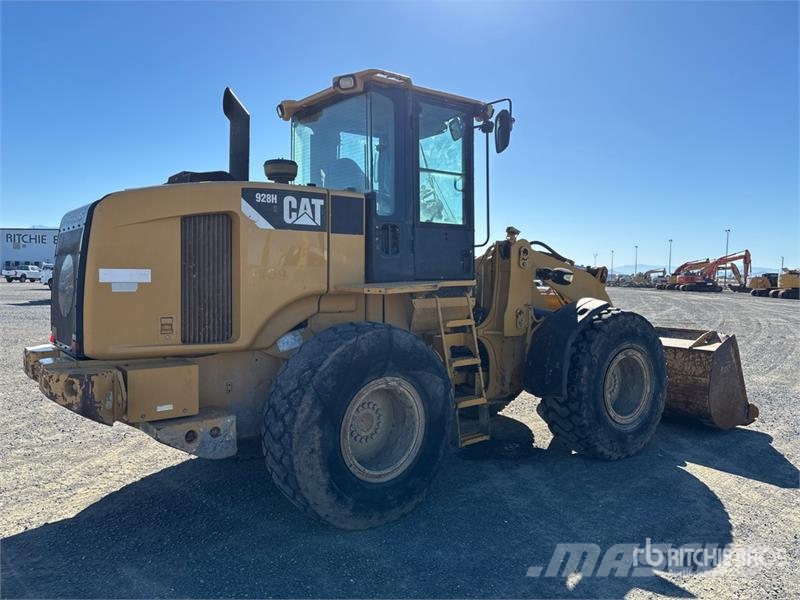 CAT 928H لوادر بعجل