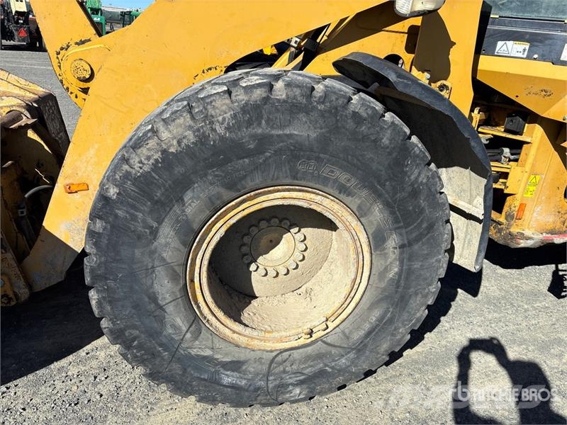 CAT 928H لوادر بعجل