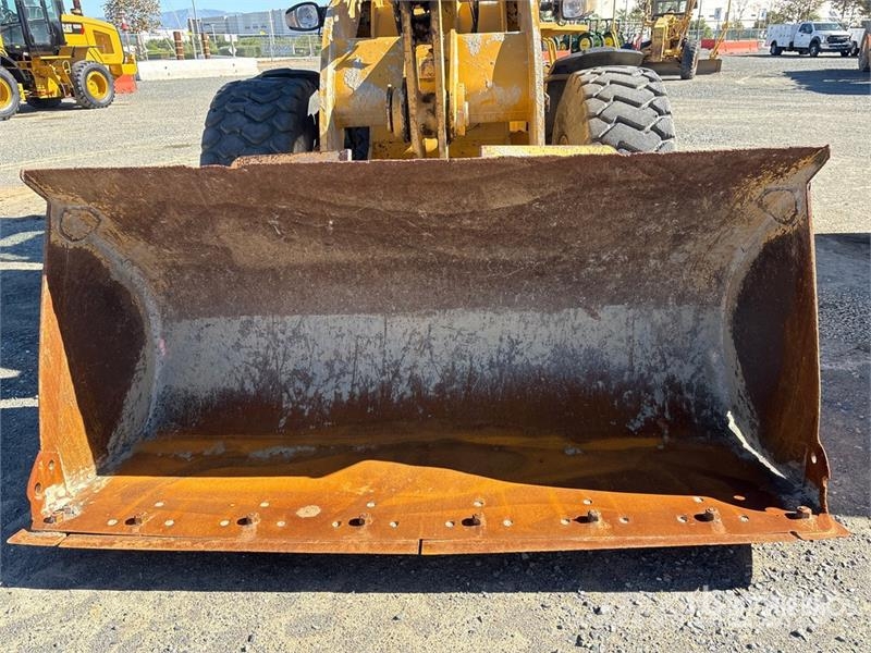 CAT 928H Kolové nakladače