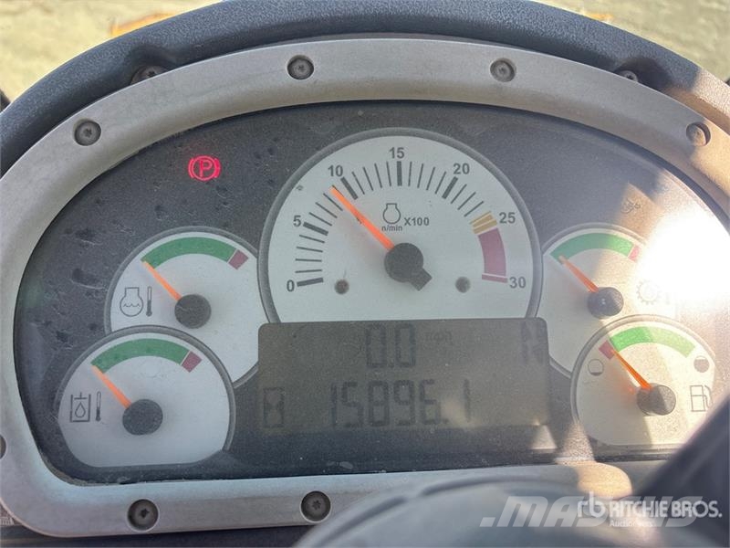 CAT 928H Kolesni nakladalci