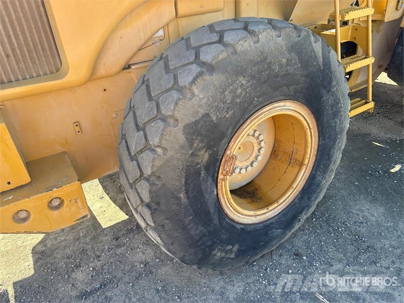 CAT 928H Kolové nakladače