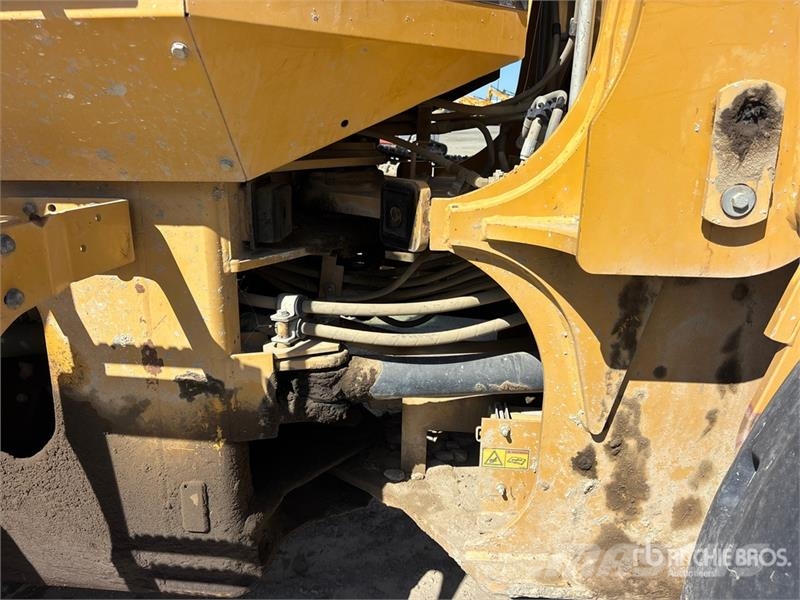 CAT 928H Kolesni nakladalci
