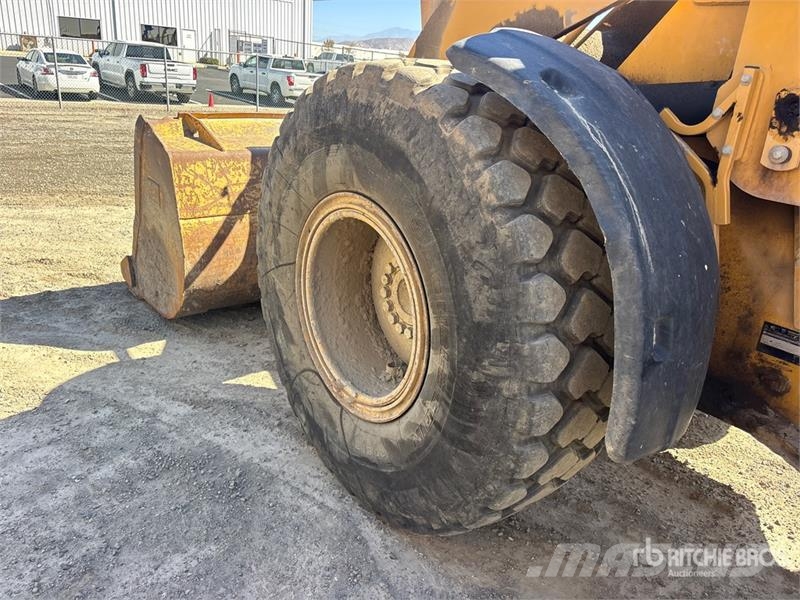 CAT 928H Kolesni nakladalci
