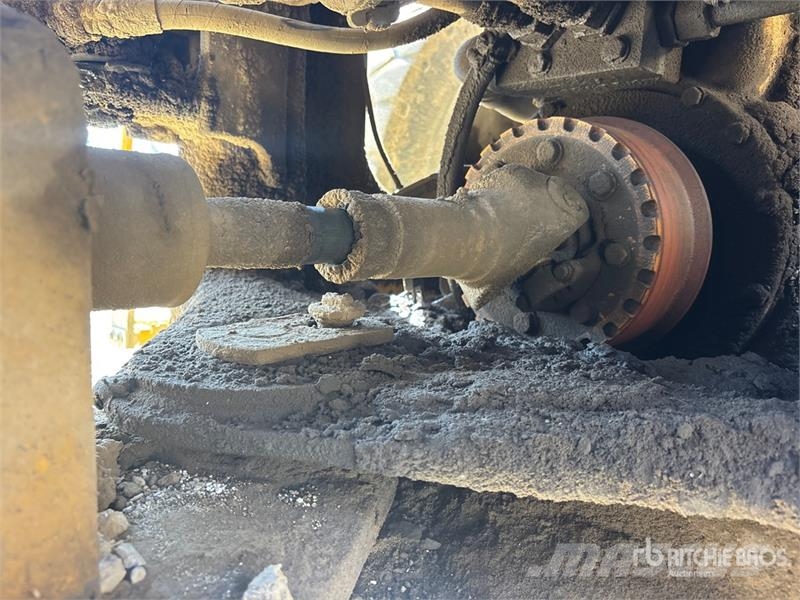 CAT 928H Kolesni nakladalci
