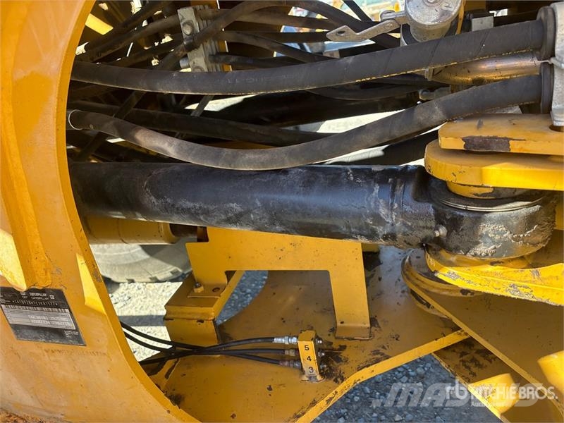 CAT 928H Kolové nakladače