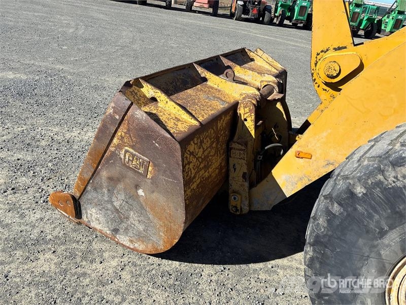 CAT 928H لوادر بعجل