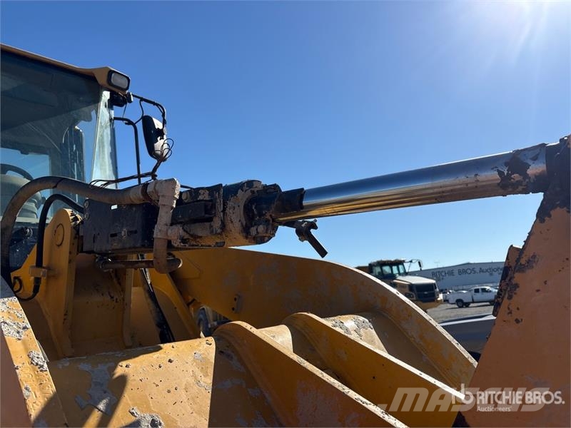 CAT 928H Kolové nakladače