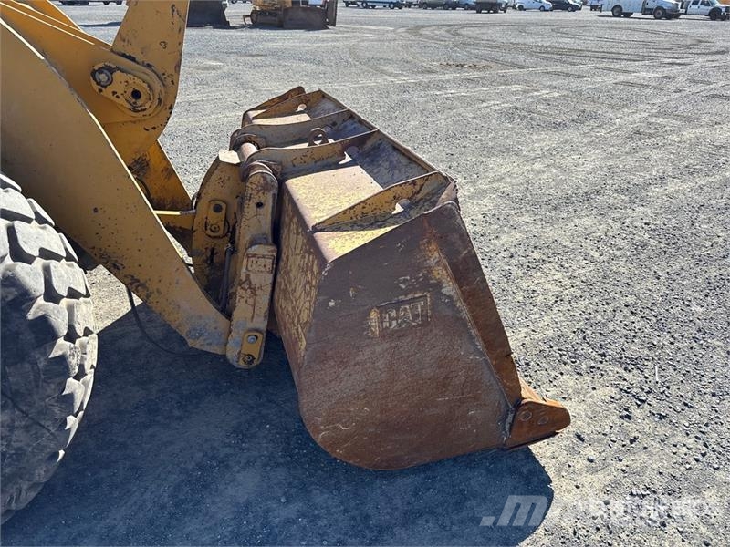 CAT 928H لوادر بعجل