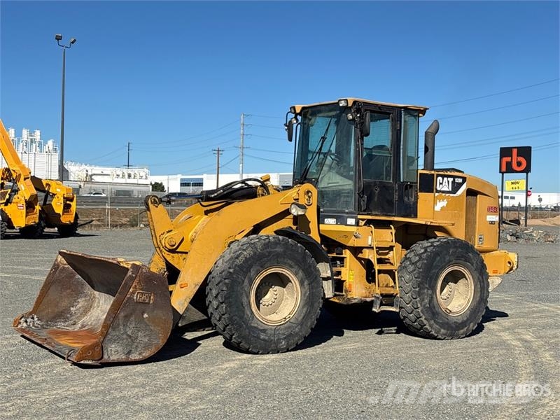 CAT 928H لوادر بعجل