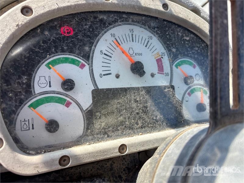 CAT 928H لوادر بعجل