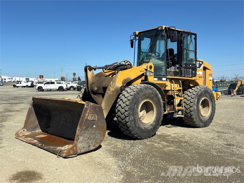 CAT 928H Kolesni nakladalci