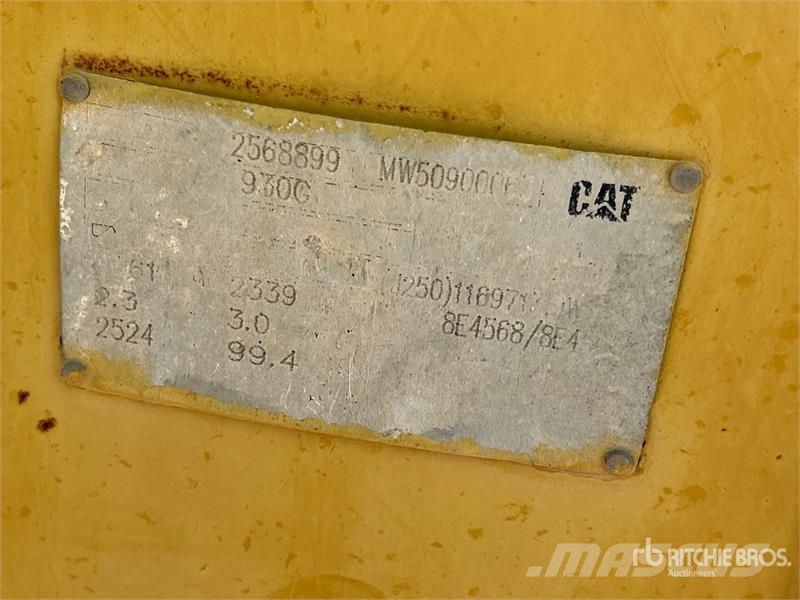 CAT 930G Wheel Loader (Inoperable) Pale gommate