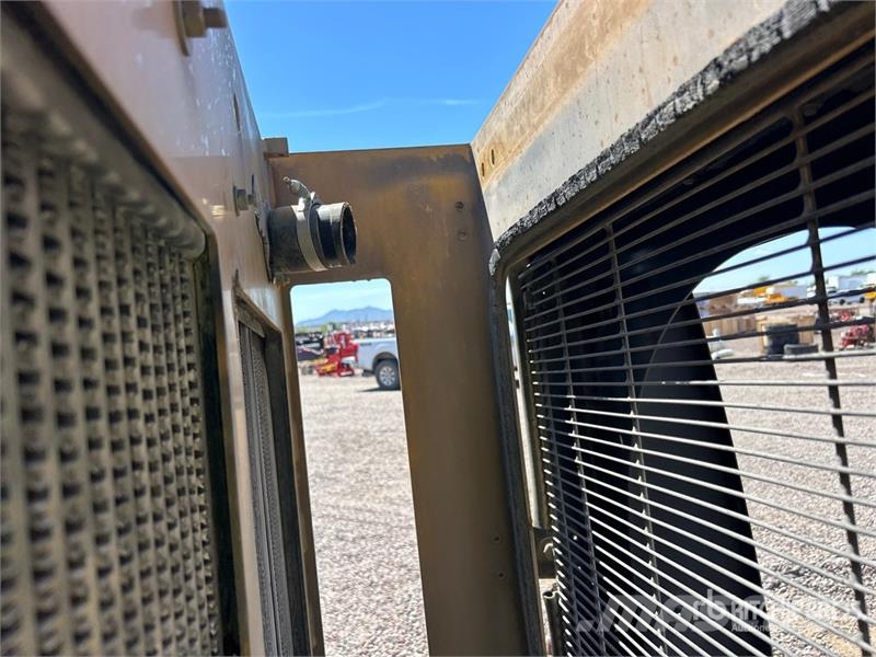 CAT 930G Wheel Loader (Inoperable) Pale gommate