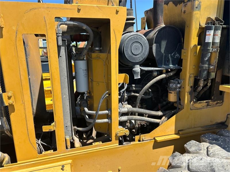 CAT 930G Wheel Loader (Inoperable) Pale gommate