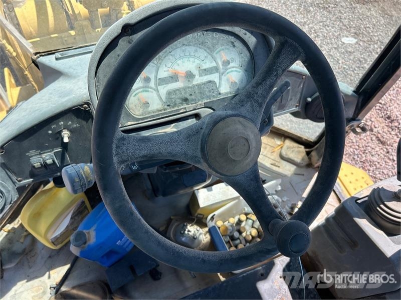 CAT 930G Wheel Loader (Inoperable) Pale gommate
