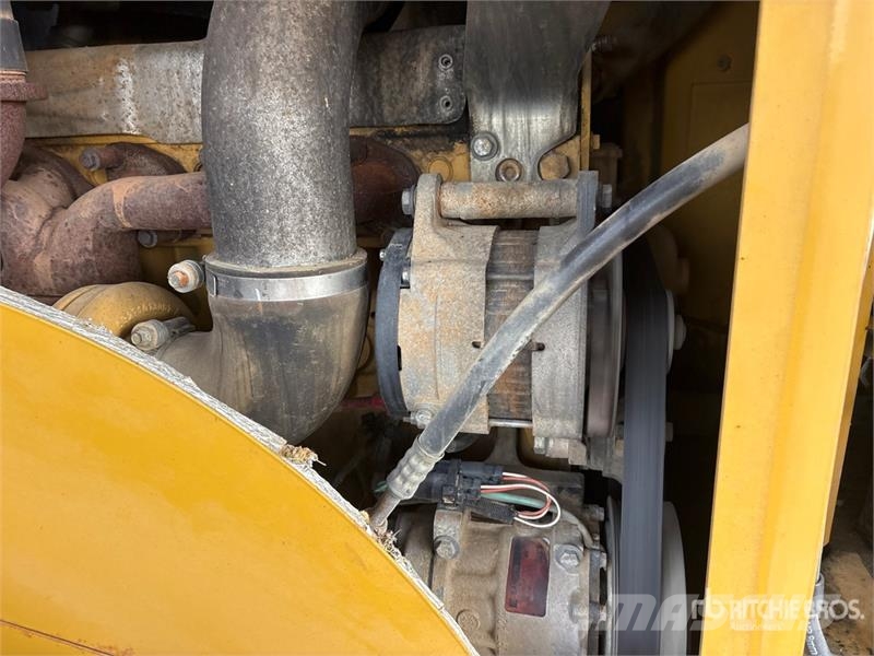 CAT 930H Wheel Loader Kolesni nakladalci